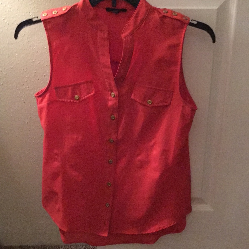 Sleeveless blouse